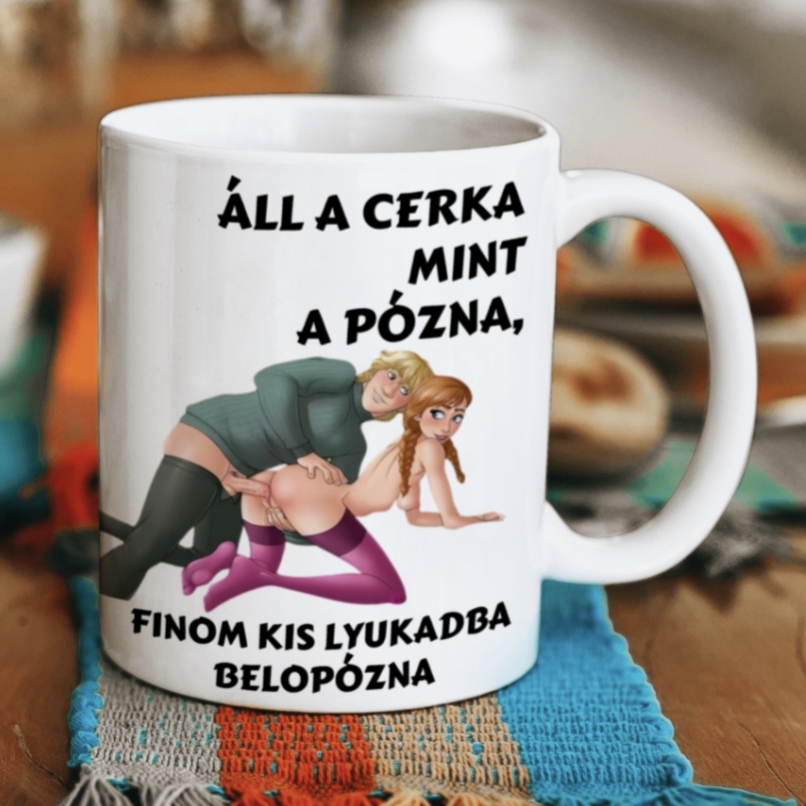 Áll a cerka pajzán Bögre