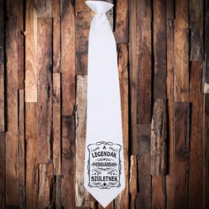 A legendák februárban születnek nyakkendő